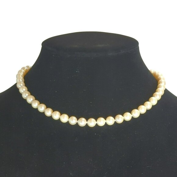 Vintage Faux Pearl Necklace With Extender Clasp 16 to 19-Inch Single Strand - Picture 1 of 6